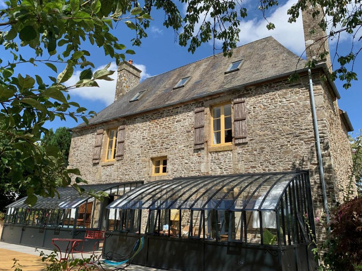 Le Petit Manoir Bed and Breakfast Isigny-le-Buat Eksteriør billede