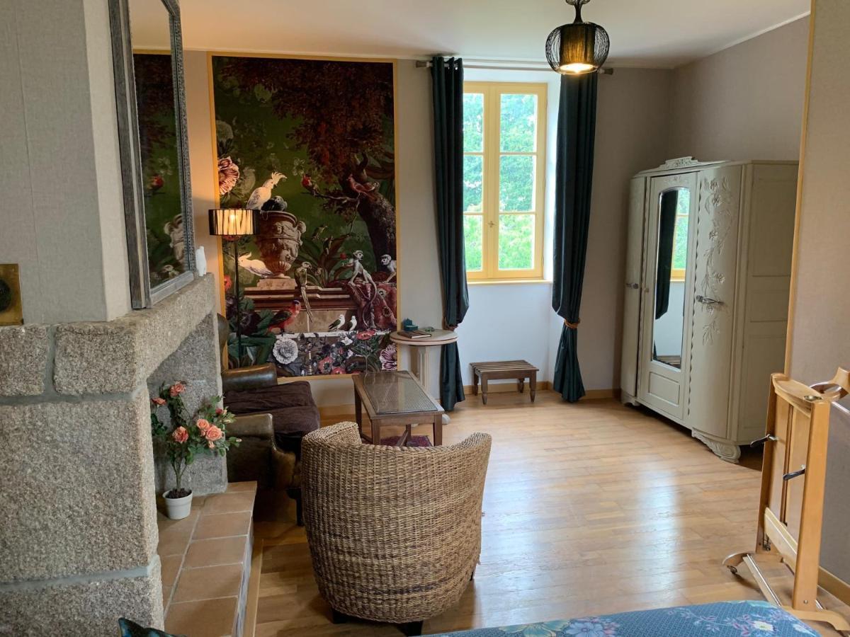 Le Petit Manoir Bed and Breakfast Isigny-le-Buat Eksteriør billede