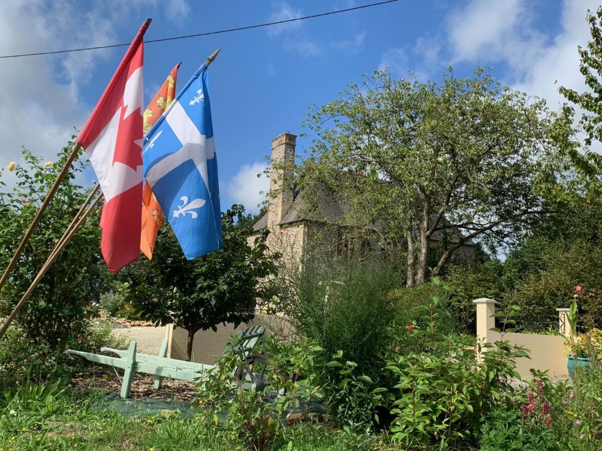 Le Petit Manoir Bed and Breakfast Isigny-le-Buat Eksteriør billede