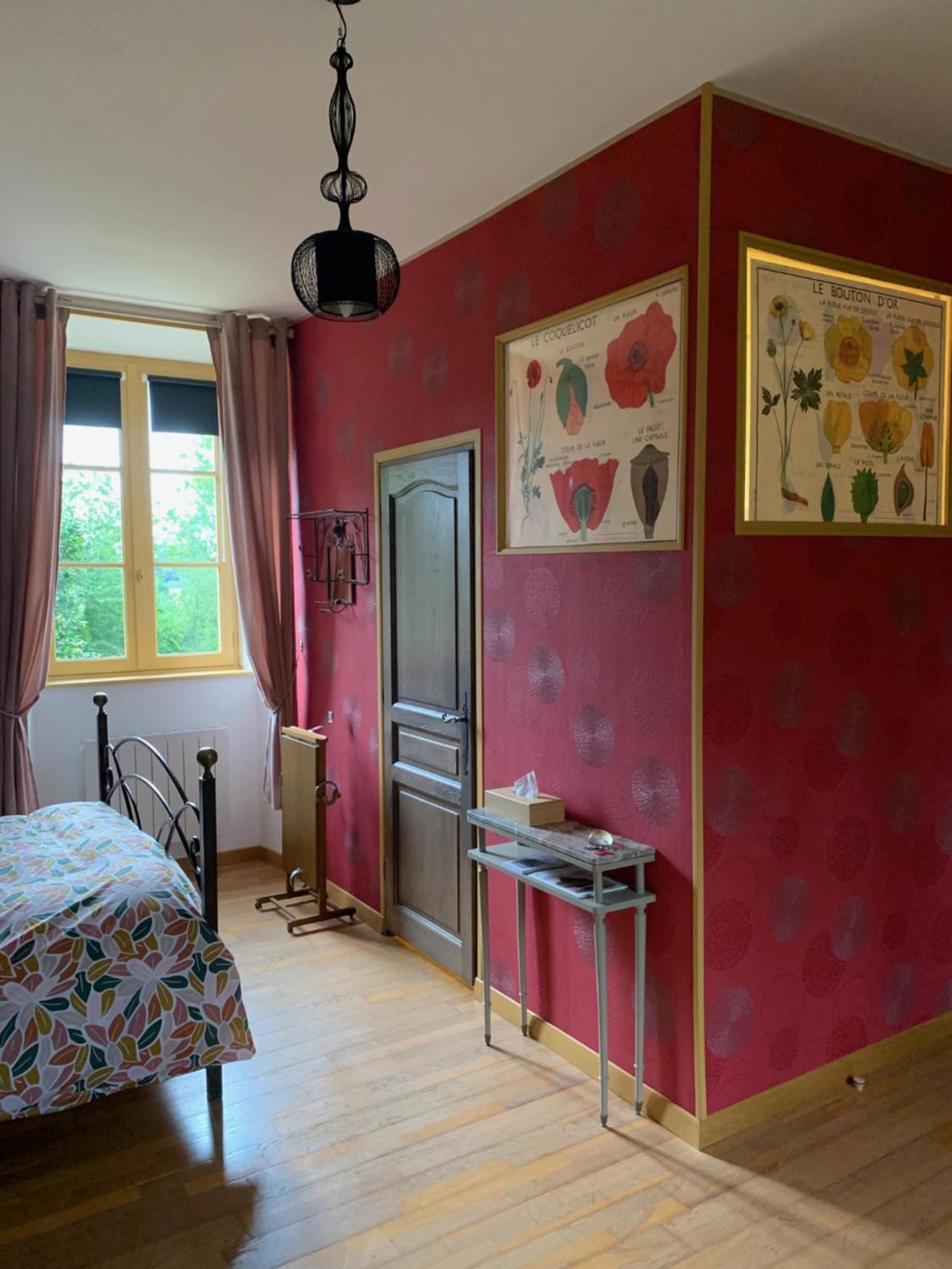 Le Petit Manoir Bed and Breakfast Isigny-le-Buat Eksteriør billede